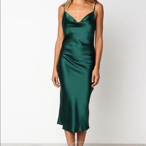 Petal & Pup Persia Dress in Emerald Green (size 2)